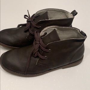 GAP Boys sz 4 dress shoes